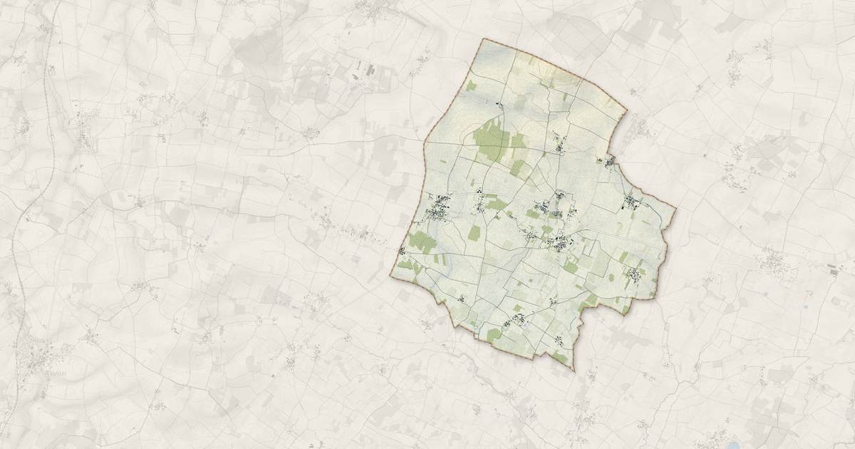 Portrait cartographique de Aumagne : relief, eau, forêts, bâti et voies, calculés à partir des données de l'IGN
