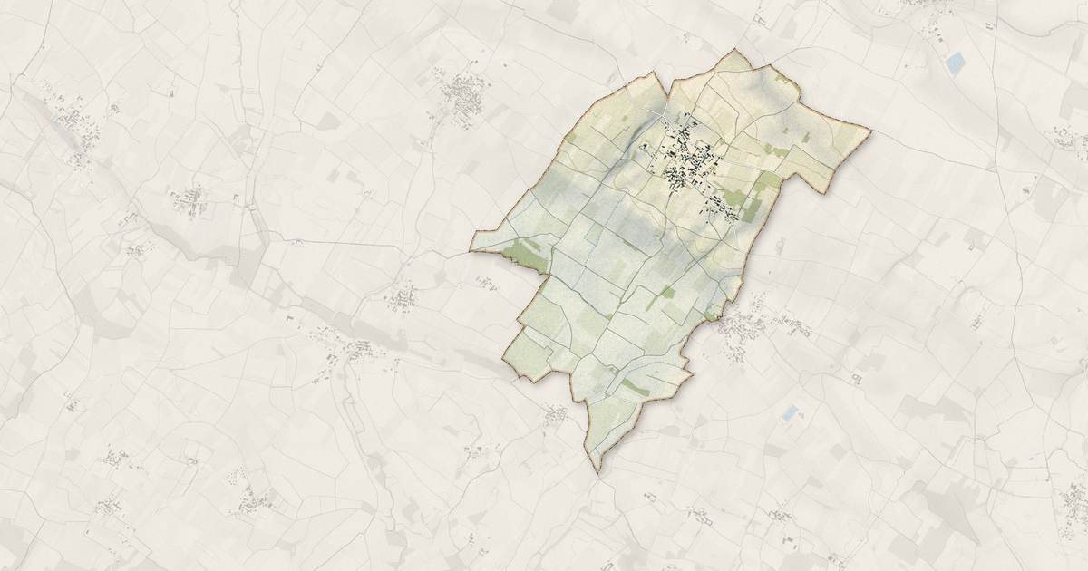 Portrait cartographique de Ballans : relief, eau, forêts, bâti et voies, calculés à partir des données de l'IGN
