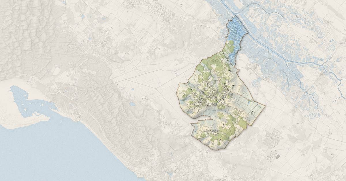 Portrait cartographique de Breuillet : relief, eau, forêts, bâti et voies, calculés à partir des données de l'IGN
