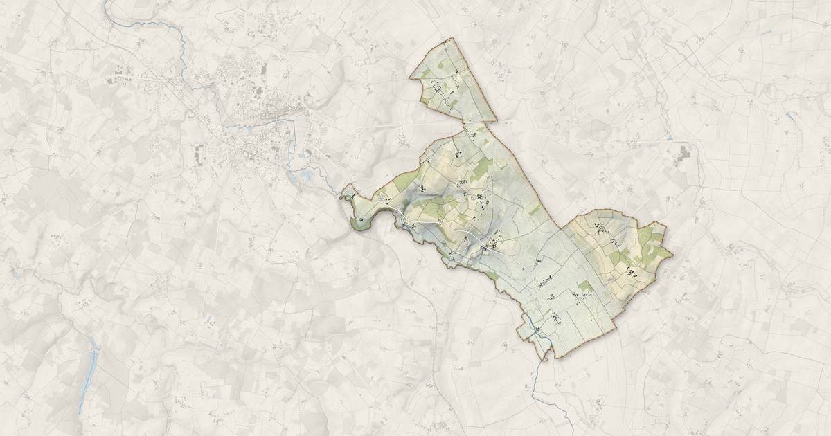 Portrait cartographique de Champagnac : relief, eau, forêts, bâti et voies, calculés à partir des données de l'IGN