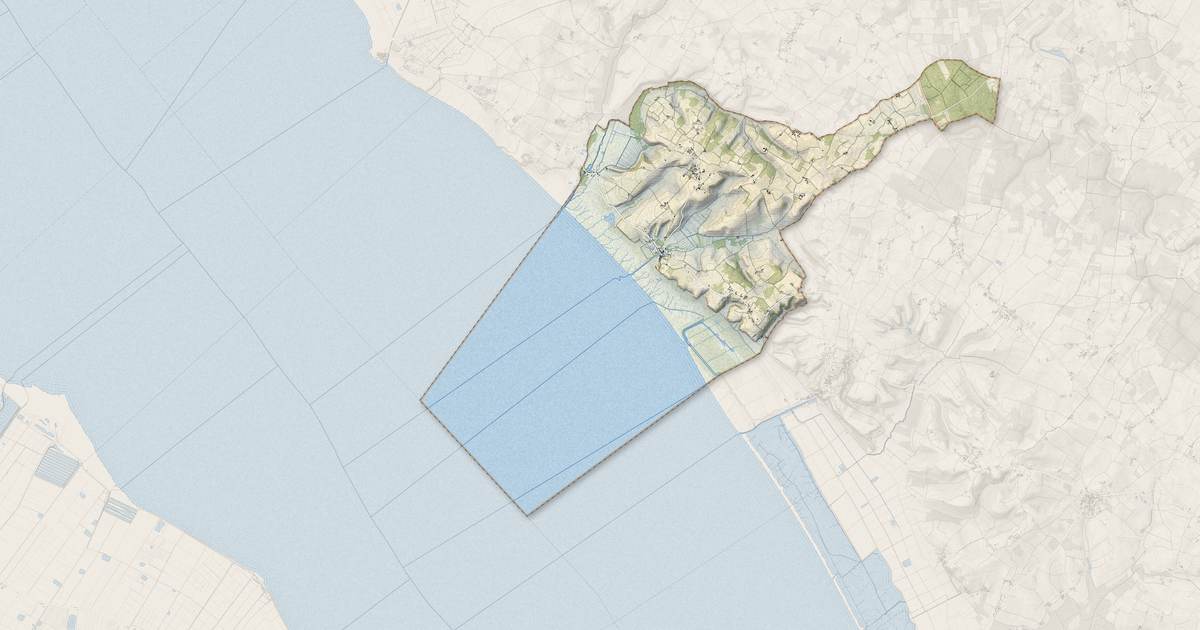 Portrait cartographique de Chenac-Saint-Seurin-d'Uzet : relief, eau, forêts, bâti et voies, calculés à partir des données de l'IGN