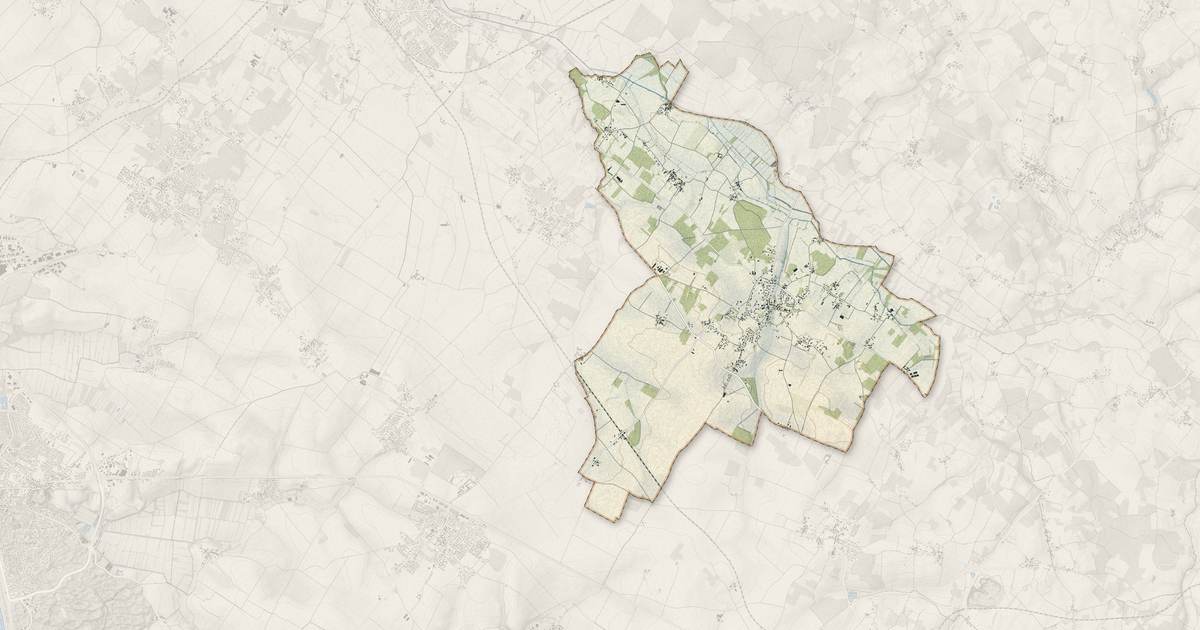 Portrait cartographique de Corme-Écluse : relief, eau, forêts, bâti et voies, calculés à partir des données de l'IGN