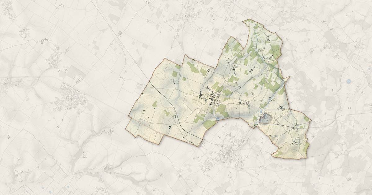 Portrait cartographique de Grézac : relief, eau, forêts, bâti et voies, calculés à partir des données de l'IGN