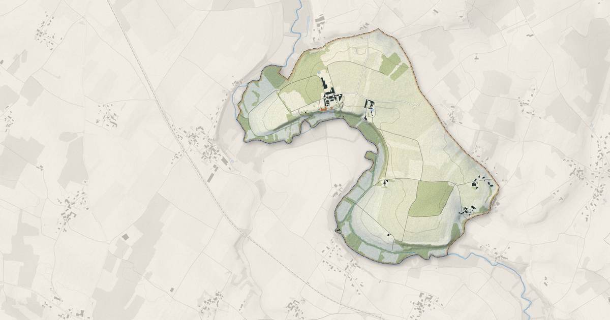 Portrait cartographique de Lussac : relief, eau, forêts, bâti et voies, calculés à partir des données de l'IGN
