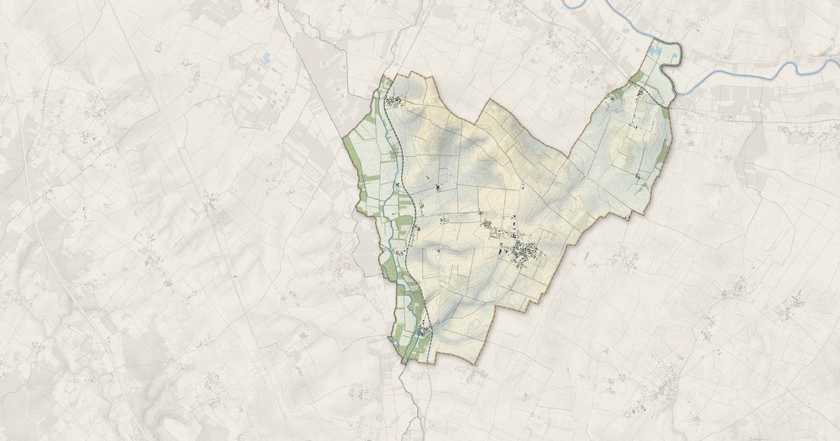 Portrait cartographique de Montils : relief, eau, forêts, bâti et voies, calculés à partir des données de l'IGN
