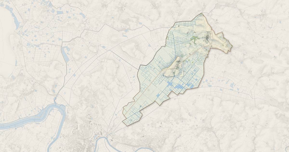Portrait cartographique de Muron : relief, eau, forêts, bâti et voies, calculés à partir des données de l'IGN