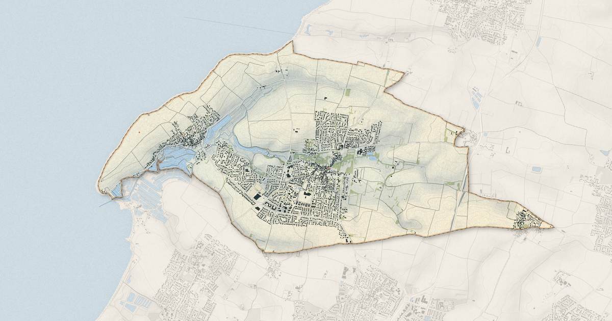 Portrait cartographique de Nieul-sur-Mer : relief, eau, forêts, bâti et voies, calculés à partir des données de l'IGN