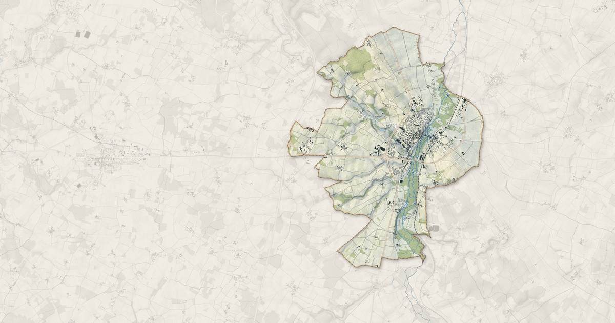 Portrait cartographique de Pons : relief, eau, forêts, bâti et voies, calculés à partir des données de l'IGN