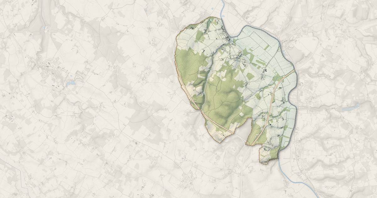 Portrait cartographique de Port-d'Envaux : relief, eau, forêts, bâti et voies, calculés à partir des données de l'IGN