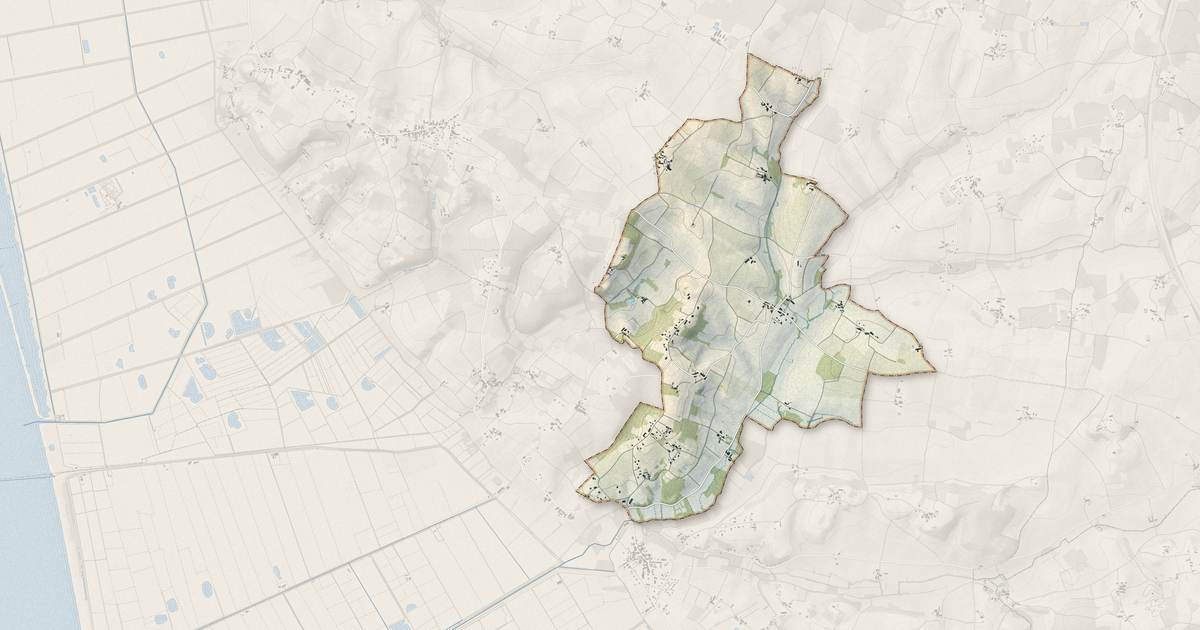 Portrait cartographique de Saint-Georges-des-Agoûts : relief, eau, forêts, bâti et voies, calculés à partir des données de l'IGN