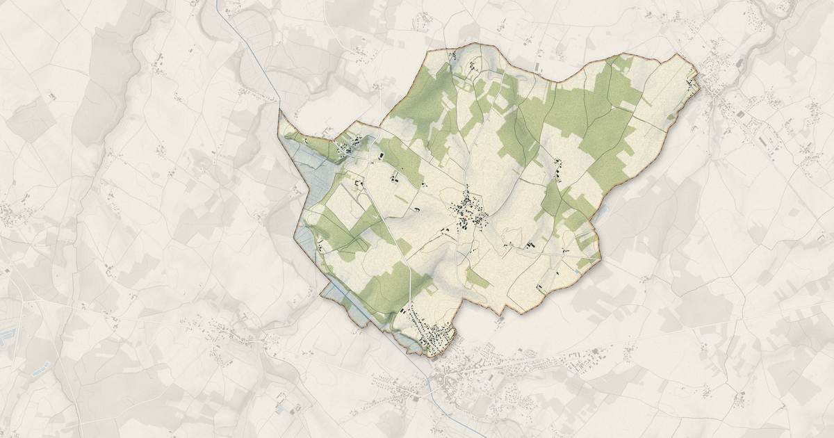 Portrait cartographique de Sainte-Radegonde : relief, eau, forêts, bâti et voies, calculés à partir des données de l'IGN