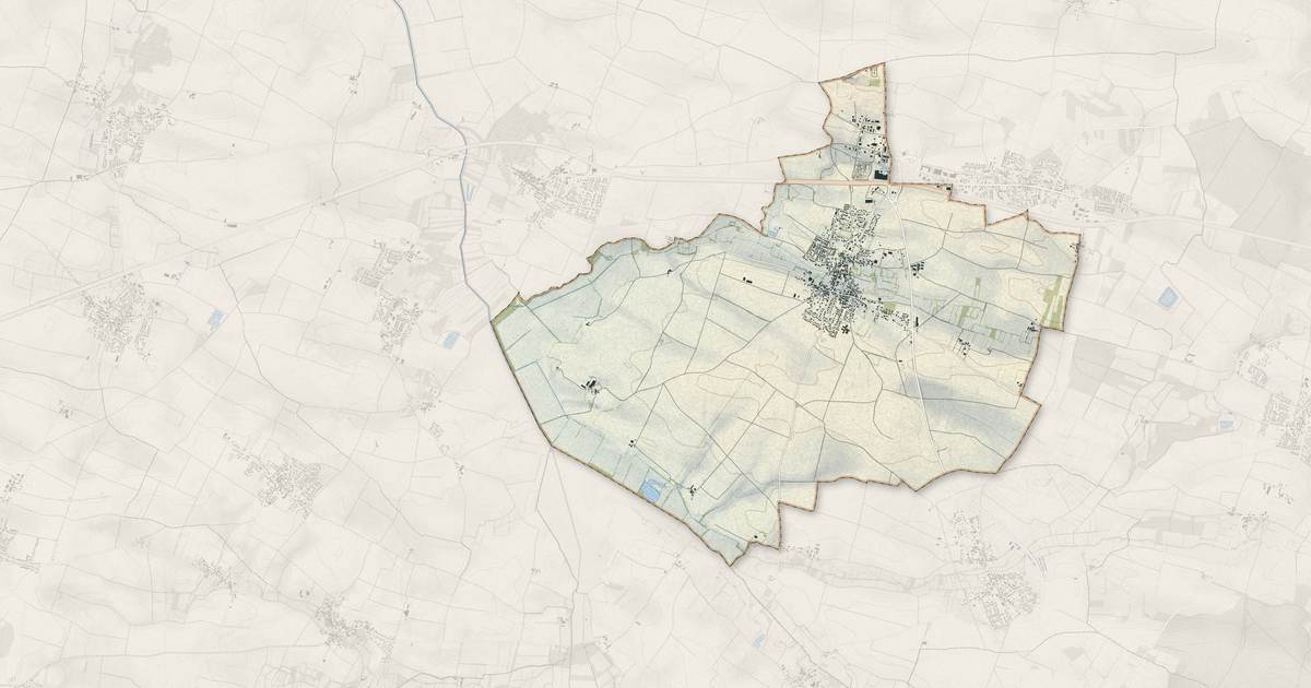 Portrait cartographique de Saint-Sauveur-d'Aunis : relief, eau, forêts, bâti et voies, calculés à partir des données de l'IGN