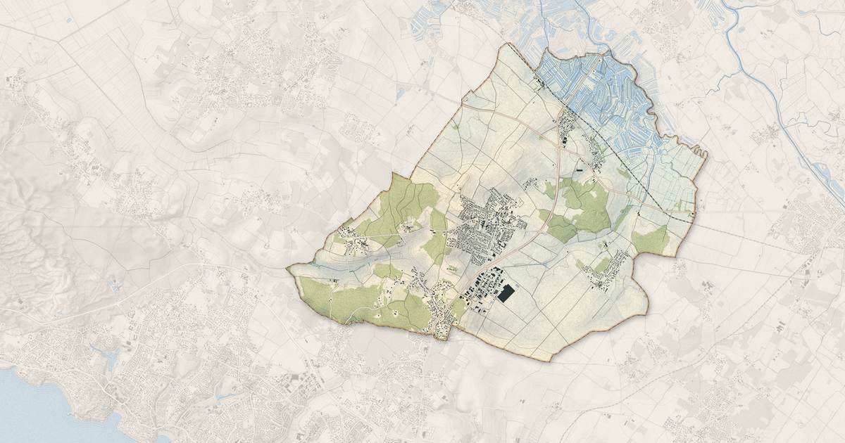 Portrait cartographique de Saint-Sulpice-de-Royan : relief, eau, forêts, bâti et voies, calculés à partir des données de l'IGN