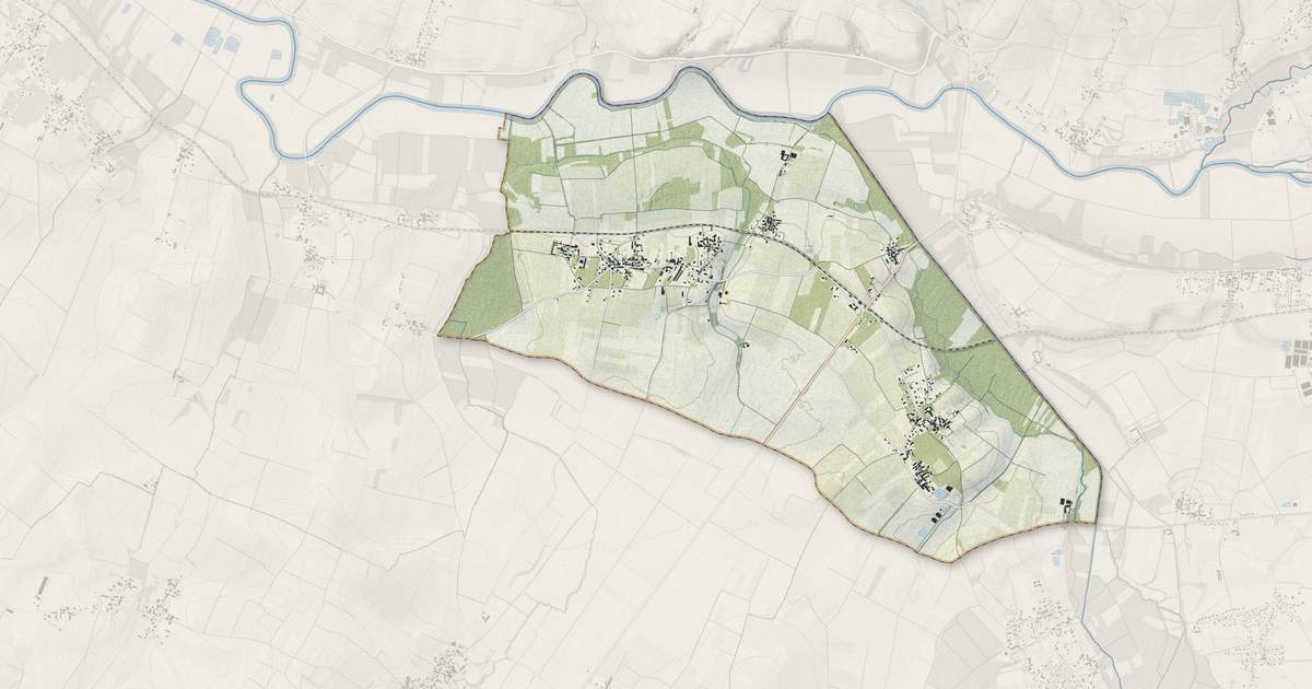 Portrait cartographique de Salignac-sur-Charente : relief, eau, forêts, bâti et voies, calculés à partir des données de l'IGN