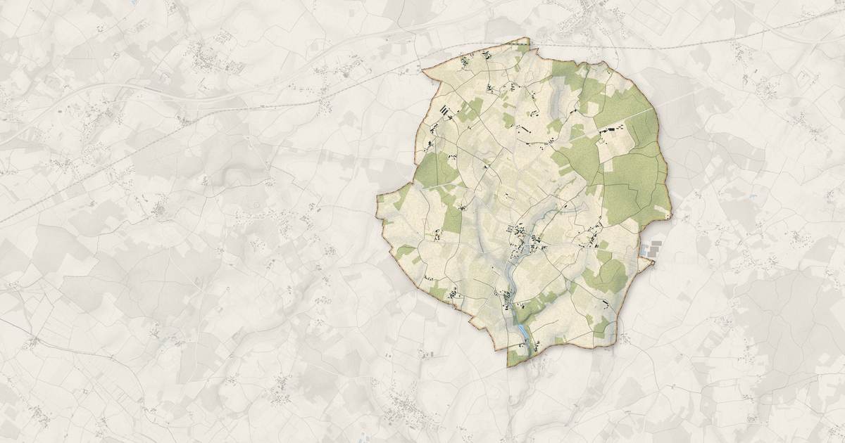 Portrait cartographique de Thézac : relief, eau, forêts, bâti et voies, calculés à partir des données de l'IGN