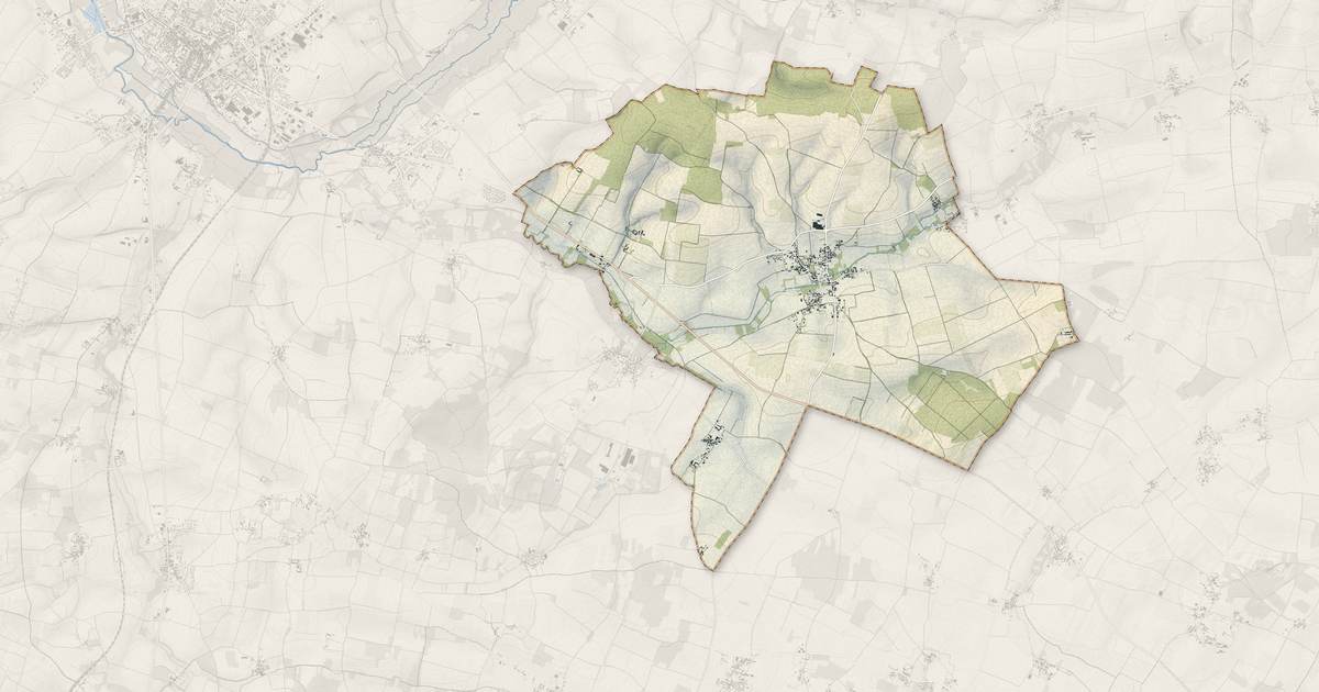 Portrait cartographique de Varaize : relief, eau, forêts, bâti et voies, calculés à partir des données de l'IGN