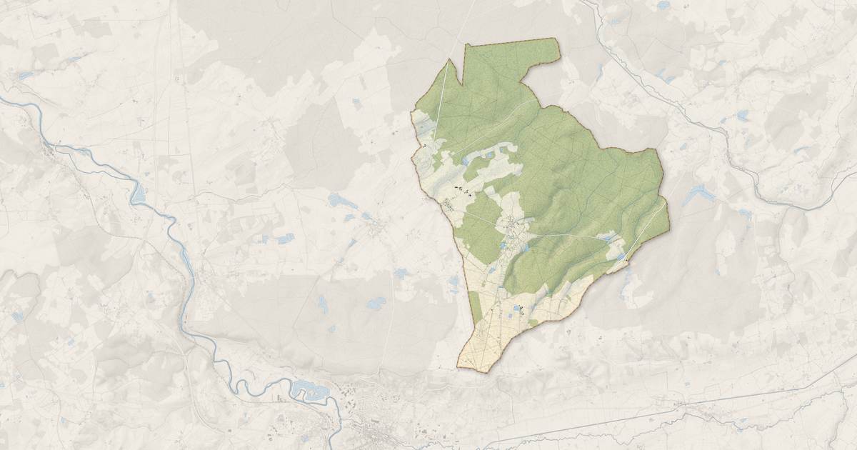 Portrait cartographique de Arpheuilles : relief, eau, forêts, bâti et voies, calculés à partir des données de l'IGN