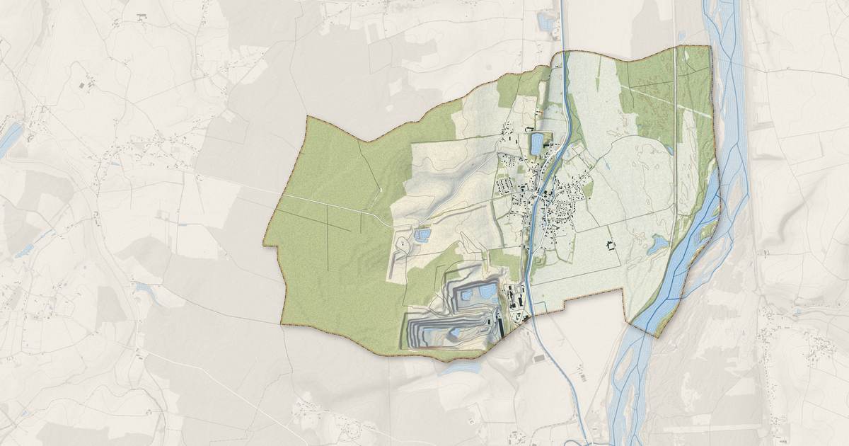 Portrait cartographique de Beffes : relief, eau, forêts, bâti et voies, calculés à partir des données de l'IGN