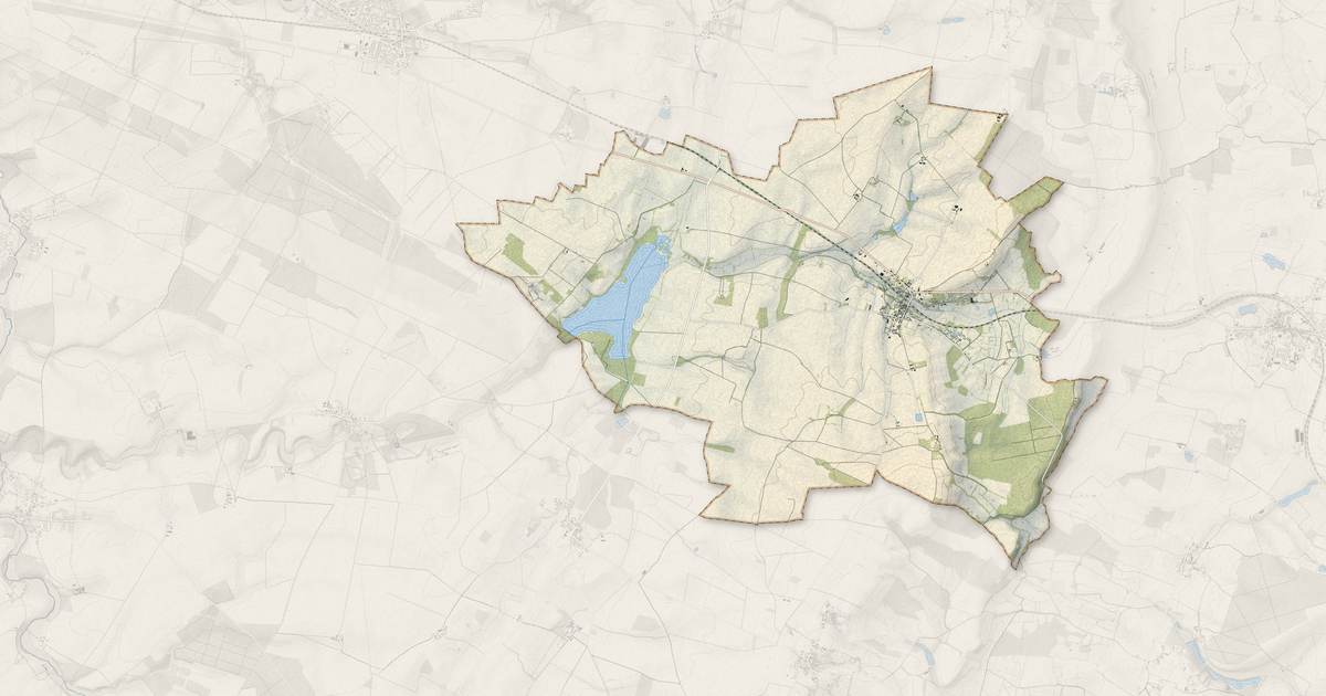 Portrait cartographique de Bengy-sur-Craon : relief, eau, forêts, bâti et voies, calculés à partir des données de l'IGN