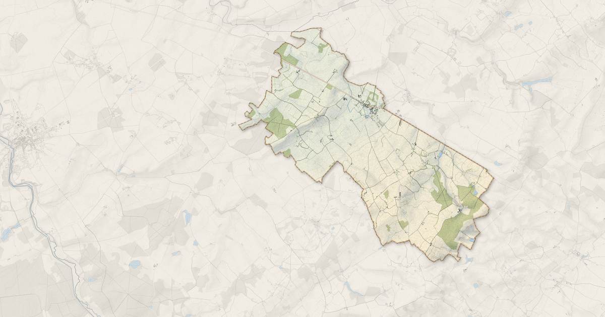 Portrait cartographique de Blet : relief, eau, forêts, bâti et voies, calculés à partir des données de l'IGN