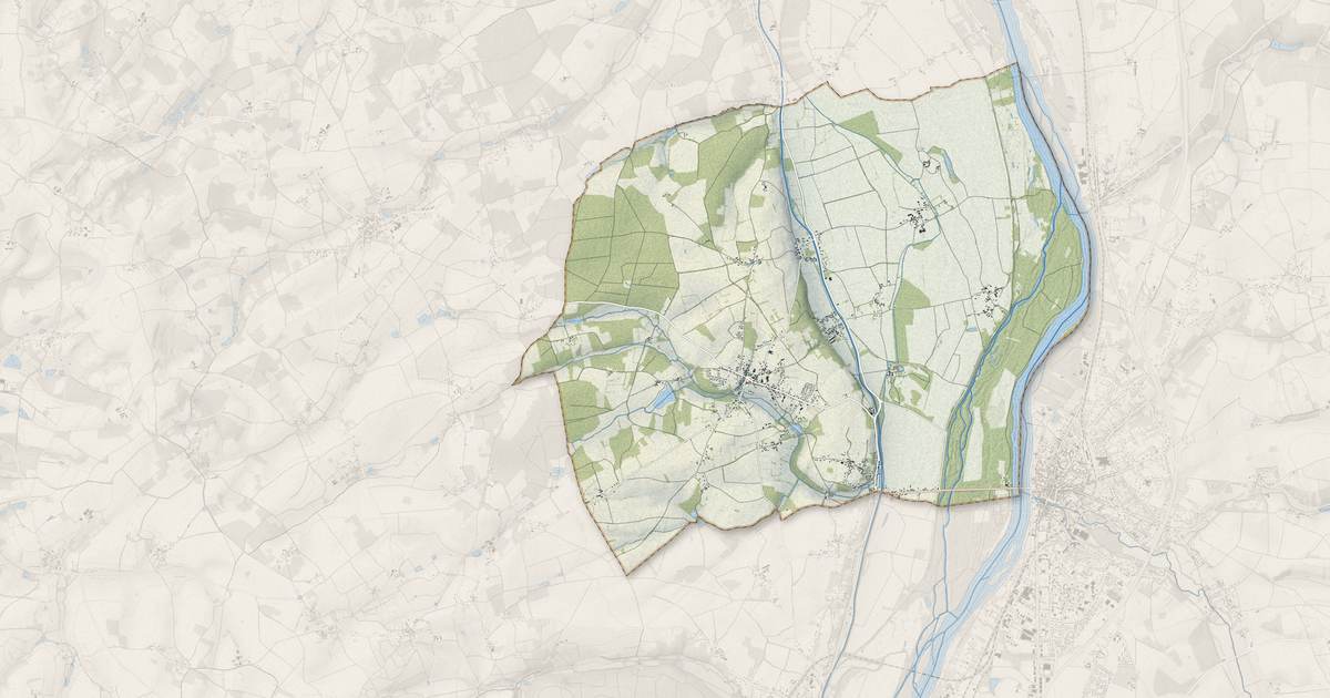 Portrait cartographique de Boulleret : relief, eau, forêts, bâti et voies, calculés à partir des données de l'IGN