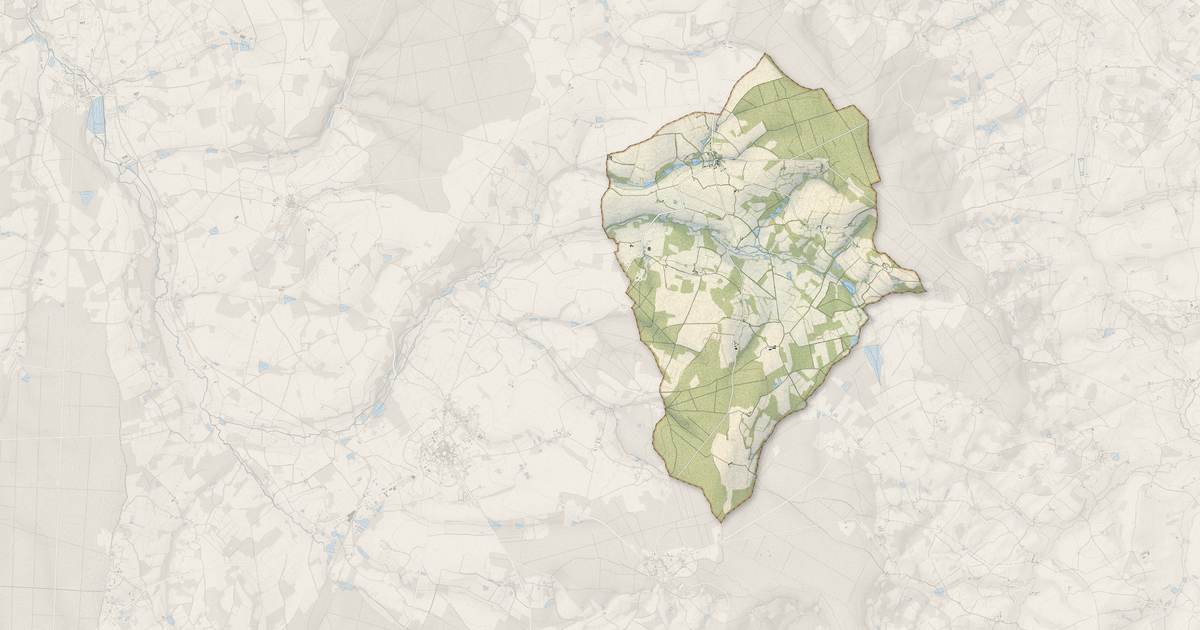 Portrait cartographique de La Chapelotte : relief, eau, forêts, bâti et voies, calculés à partir des données de l'IGN