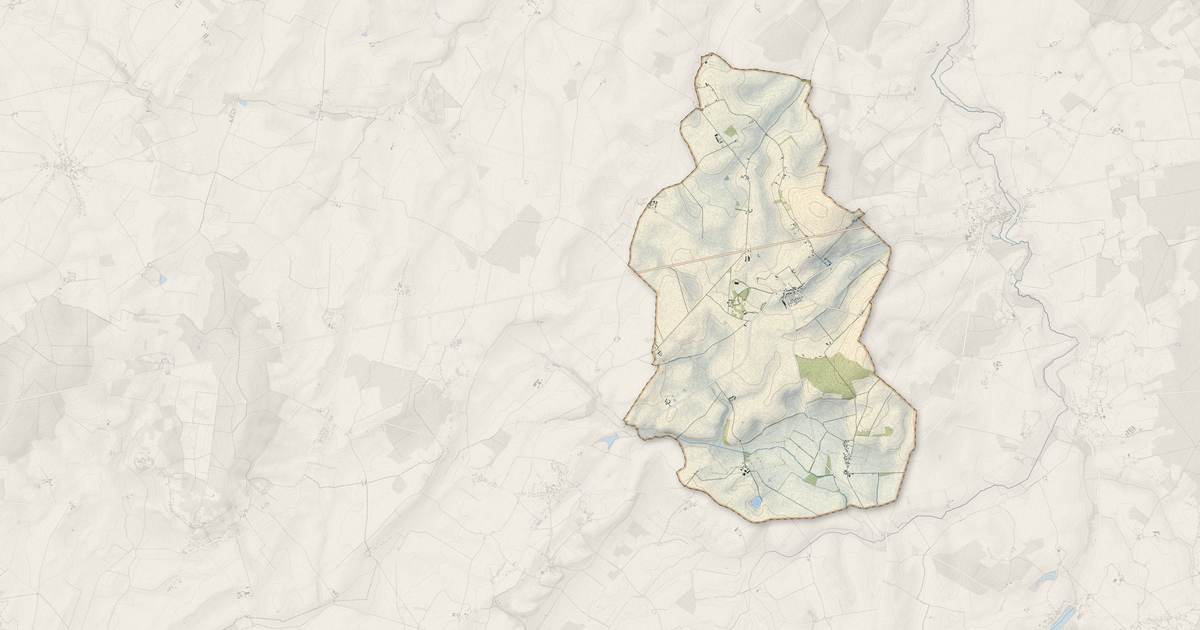 Portrait cartographique de Charentonnay : relief, eau, forêts, bâti et voies, calculés à partir des données de l'IGN