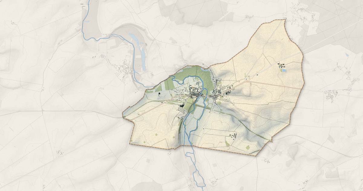 Portrait cartographique de Chârost : relief, eau, forêts, bâti et voies, calculés à partir des données de l'IGN