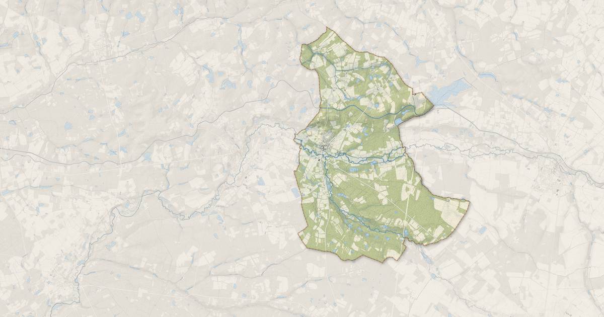 Portrait cartographique de Clémont : relief, eau, forêts, bâti et voies, calculés à partir des données de l'IGN