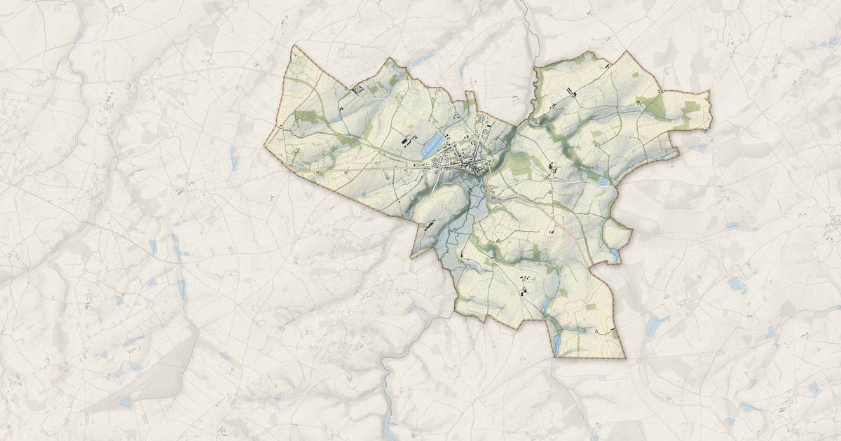Portrait cartographique de Culan : relief, eau, forêts, bâti et voies, calculés à partir des données de l'IGN