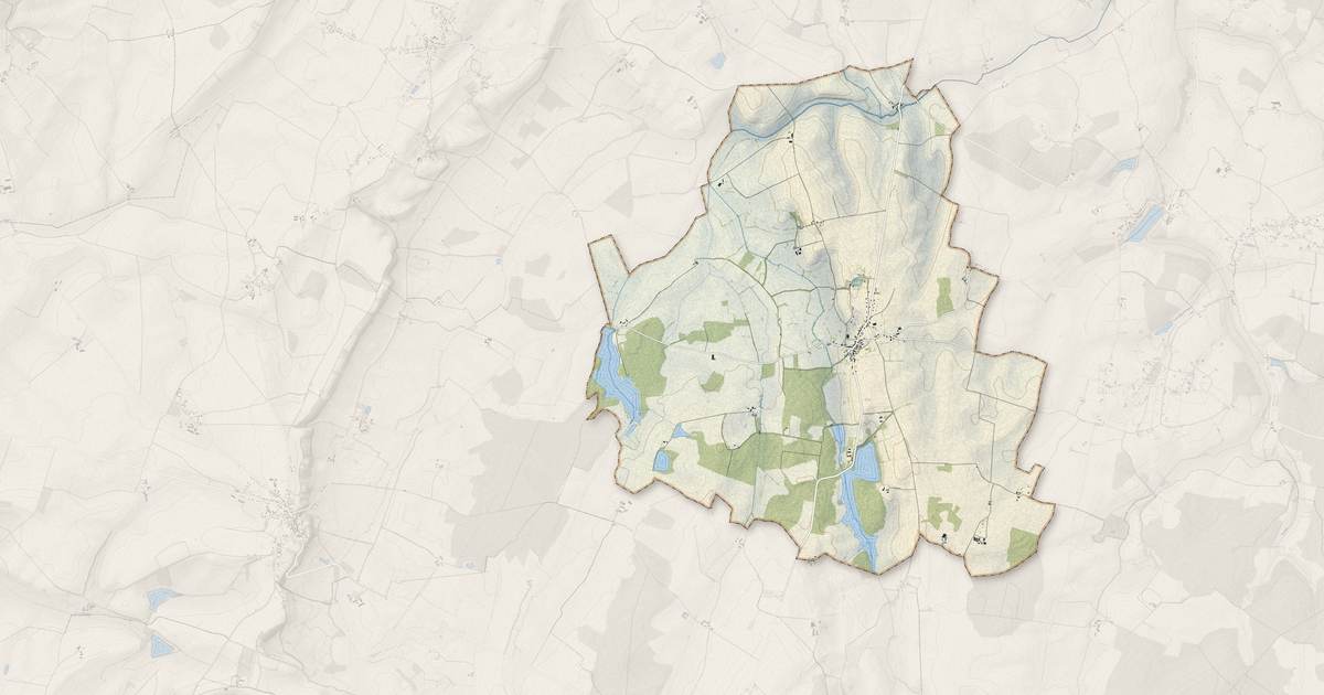 Portrait cartographique de Garigny : relief, eau, forêts, bâti et voies, calculés à partir des données de l'IGN