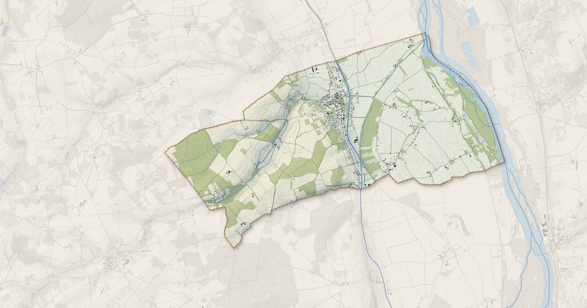 Portrait cartographique de Léré : relief, eau, forêts, bâti et voies, calculés à partir des données de l'IGN