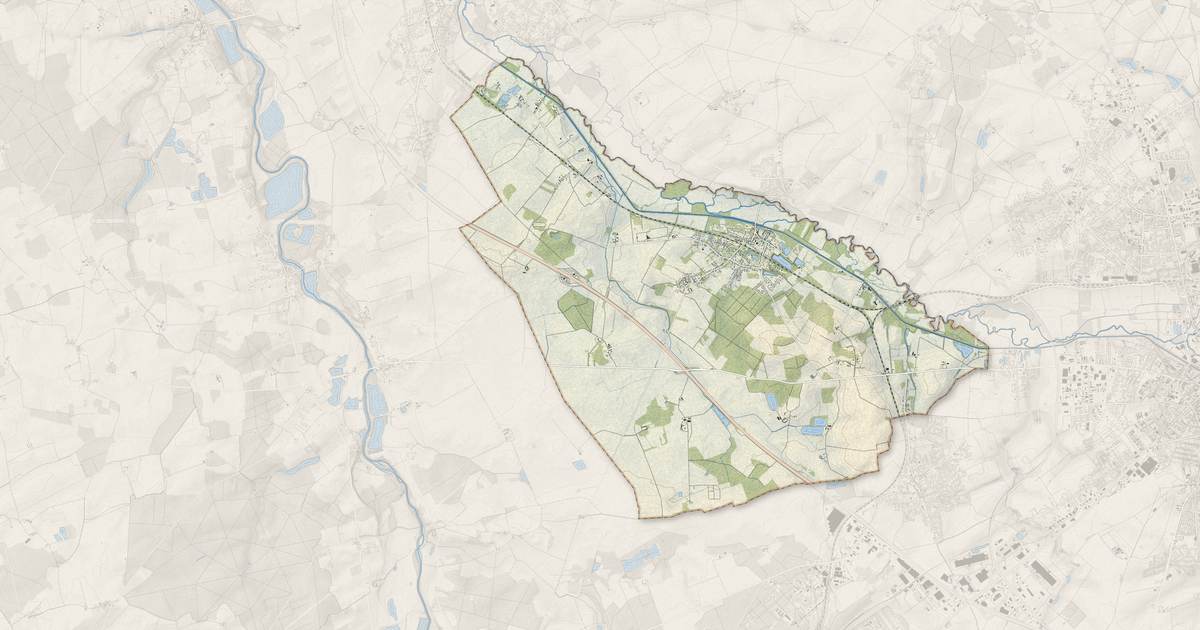 Portrait cartographique de Marmagne : relief, eau, forêts, bâti et voies, calculés à partir des données de l'IGN