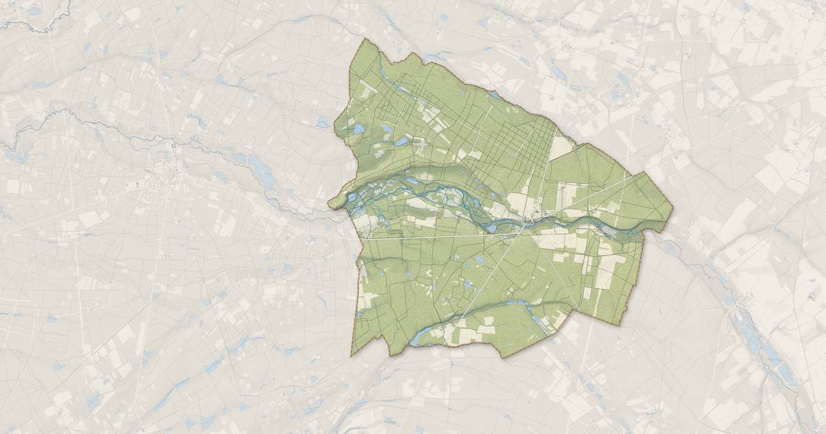 Portrait cartographique de Ménétréol-sur-Sauldre : relief, eau, forêts, bâti et voies, calculés à partir des données de l'IGN