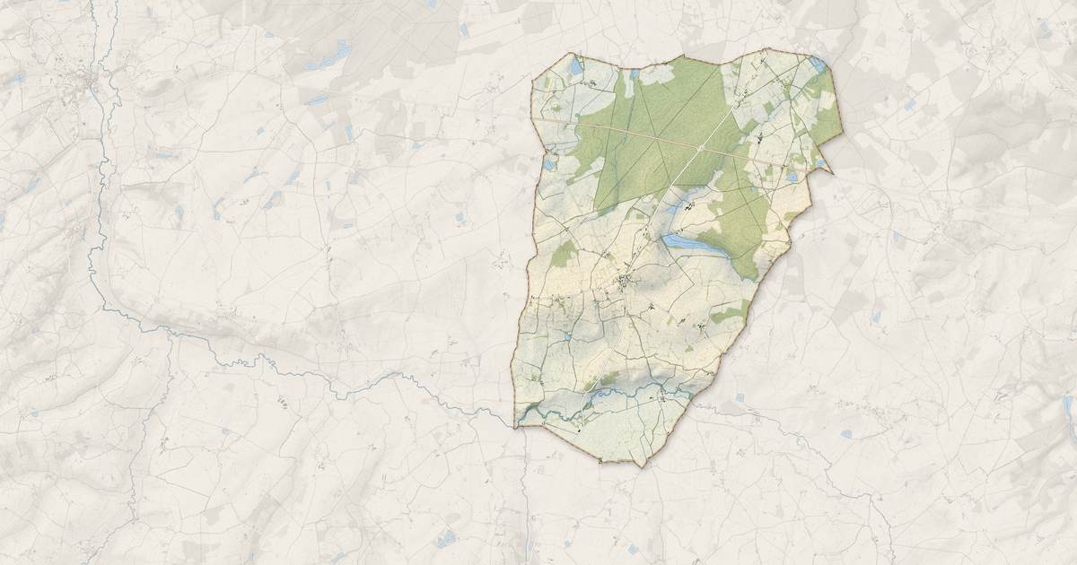 Portrait cartographique de Morlac : relief, eau, forêts, bâti et voies, calculés à partir des données de l'IGN