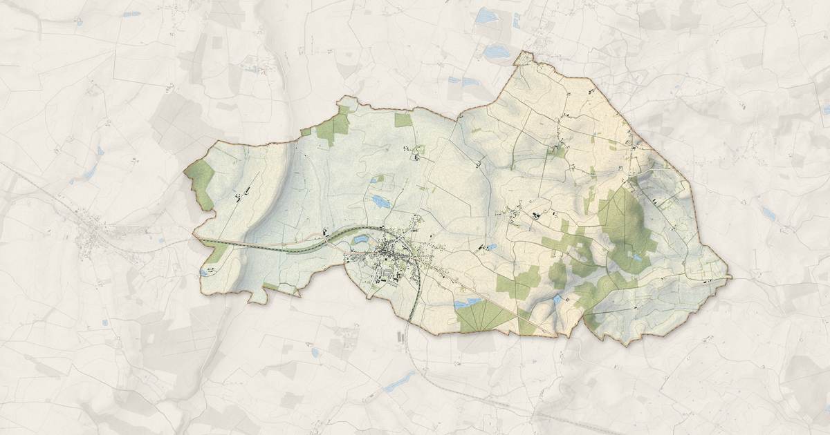Portrait cartographique de Nérondes : relief, eau, forêts, bâti et voies, calculés à partir des données de l'IGN