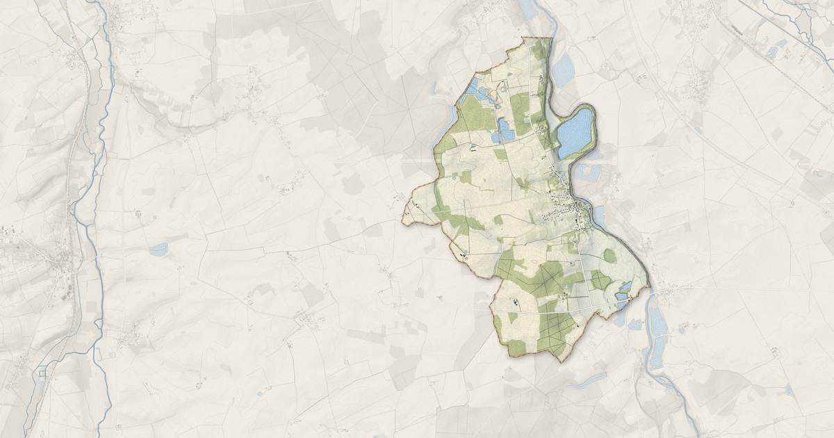 Portrait cartographique de Preuilly : relief, eau, forêts, bâti et voies, calculés à partir des données de l'IGN