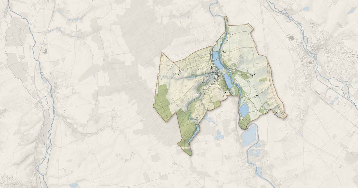 Portrait cartographique de Quincy : relief, eau, forêts, bâti et voies, calculés à partir des données de l'IGN