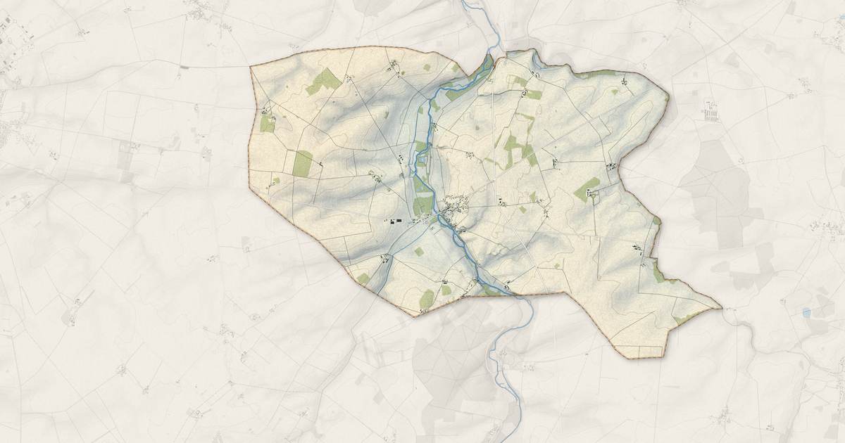 Portrait cartographique de Saint-Ambroix : relief, eau, forêts, bâti et voies, calculés à partir des données de l'IGN