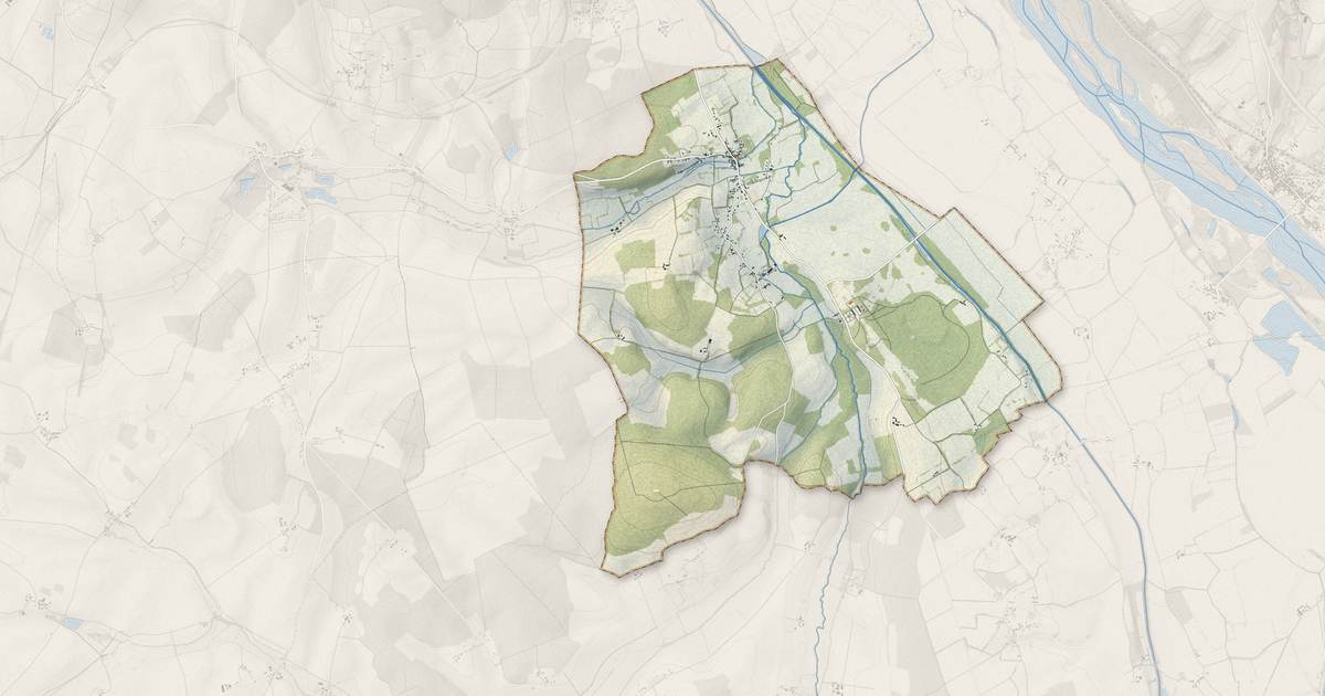 Portrait cartographique de Saint-Bouize : relief, eau, forêts, bâti et voies, calculés à partir des données de l'IGN