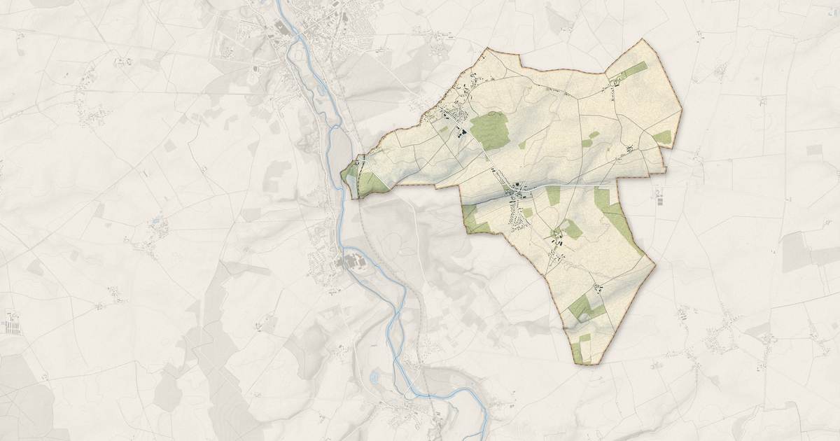 Portrait cartographique de Saint-Caprais : relief, eau, forêts, bâti et voies, calculés à partir des données de l'IGN