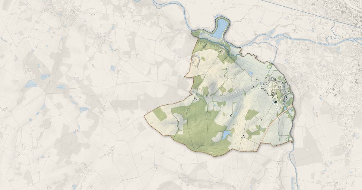 Portrait cartographique de Saint-Hilaire-de-Court : relief, eau, forêts, bâti et voies, calculés à partir des données de l'IGN