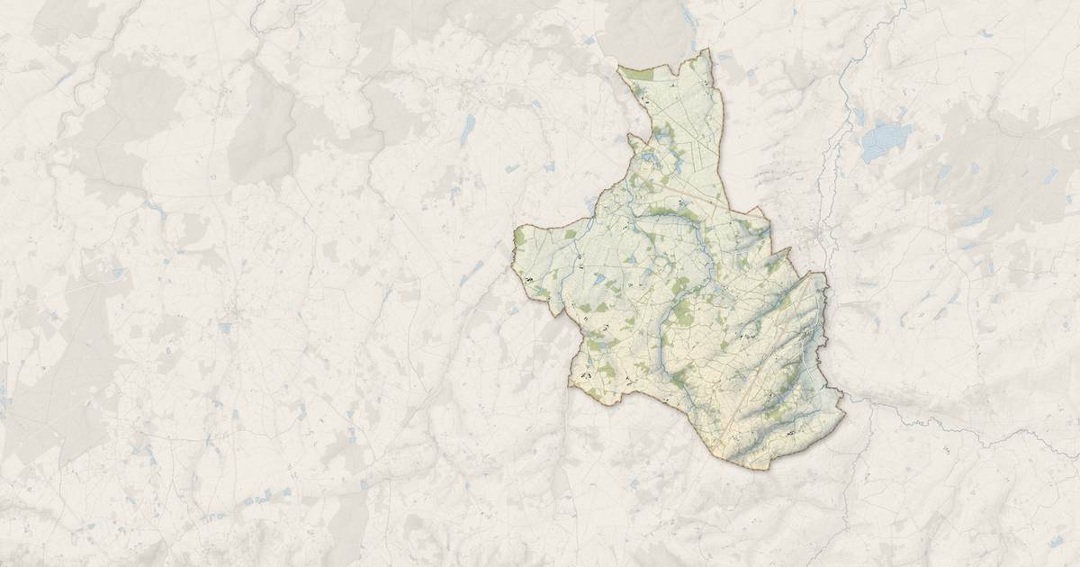 Portrait cartographique de Saint-Hilaire-en-Lignières : relief, eau, forêts, bâti et voies, calculés à partir des données de l'IGN