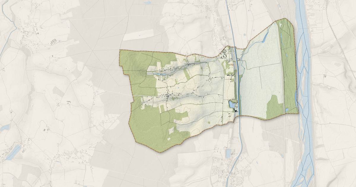 Portrait cartographique de Saint-Léger-le-Petit : relief, eau, forêts, bâti et voies, calculés à partir des données de l'IGN