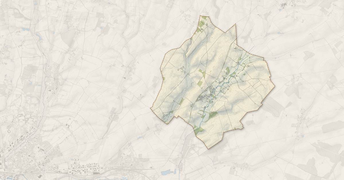 Portrait cartographique de Sainte-Solange : relief, eau, forêts, bâti et voies, calculés à partir des données de l'IGN