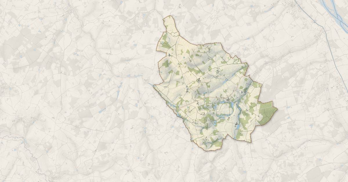 Portrait cartographique de Santranges : relief, eau, forêts, bâti et voies, calculés à partir des données de l'IGN