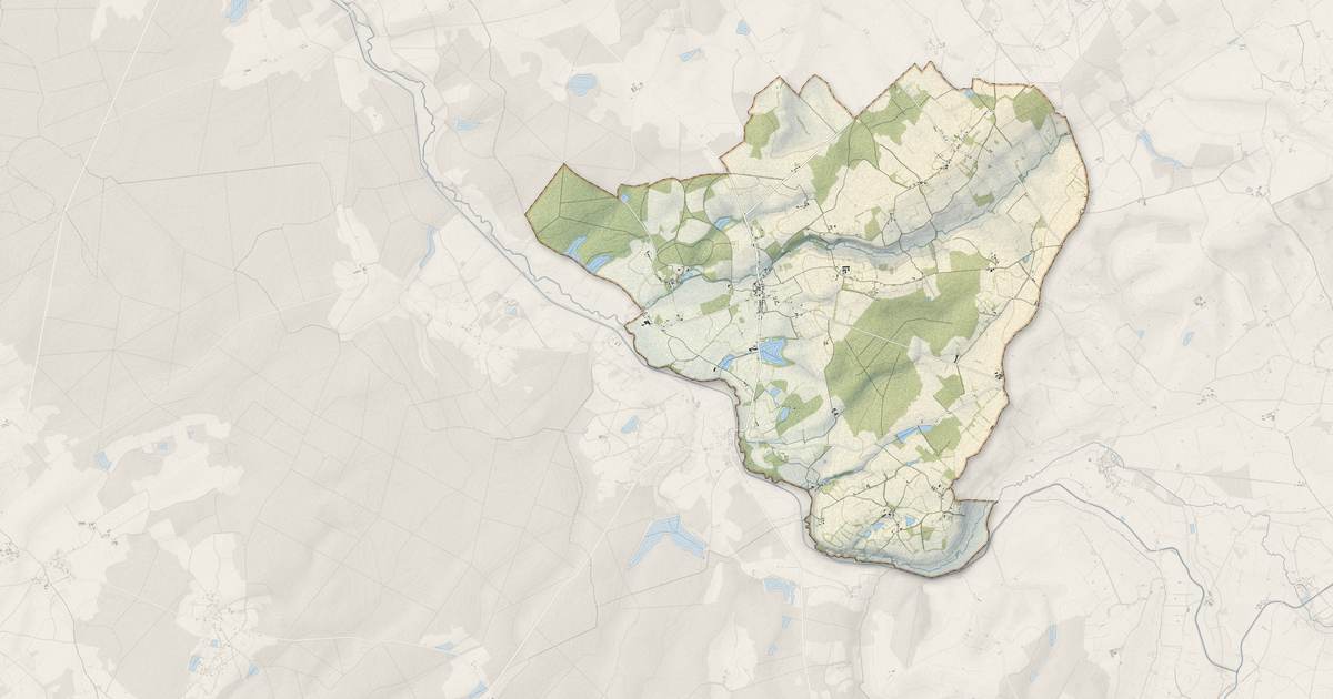 Portrait cartographique de Thaumiers : relief, eau, forêts, bâti et voies, calculés à partir des données de l'IGN