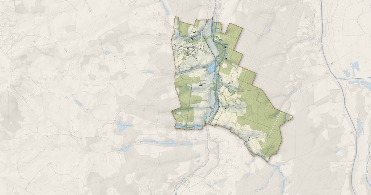 Portrait cartographique de Torteron : relief, eau, forêts, bâti et voies, calculés à partir des données de l'IGN