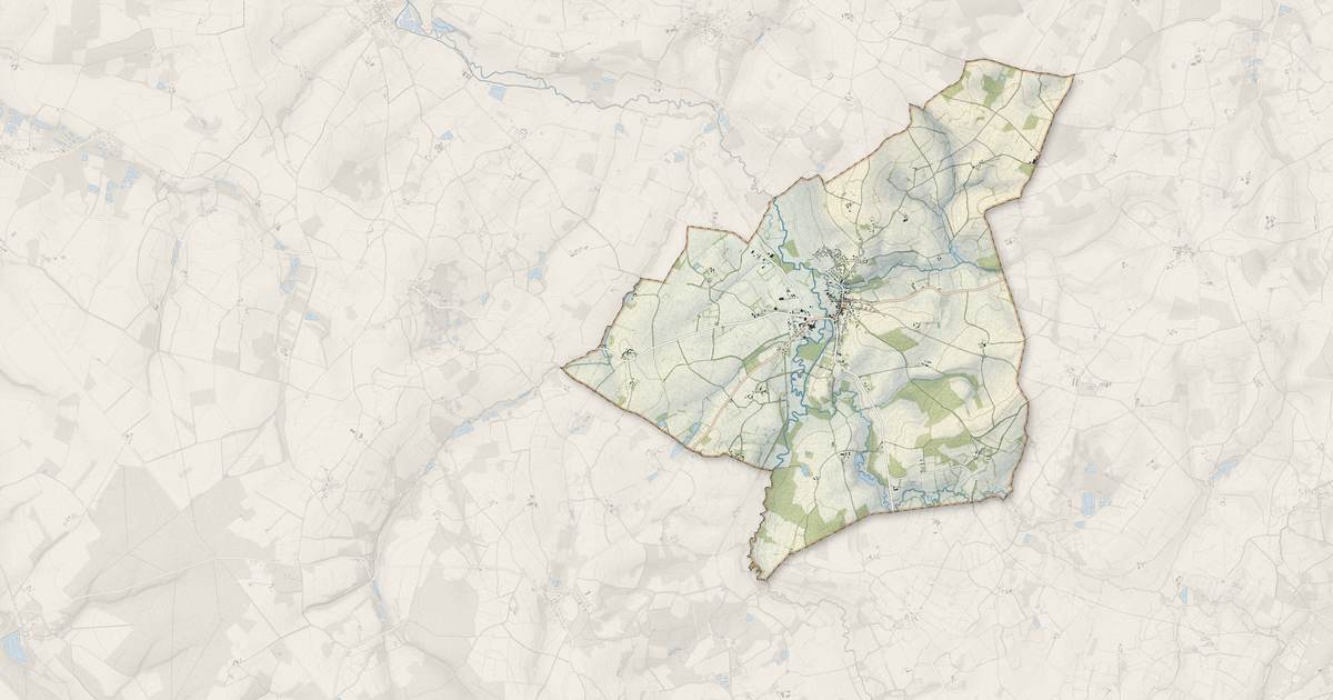 Portrait cartographique de Vailly-sur-Sauldre : relief, eau, forêts, bâti et voies, calculés à partir des données de l'IGN