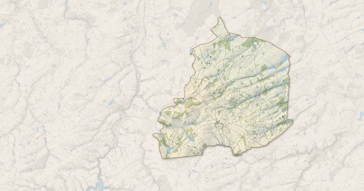 Portrait cartographique de Vesdun : relief, eau, forêts, bâti et voies, calculés à partir des données de l'IGN